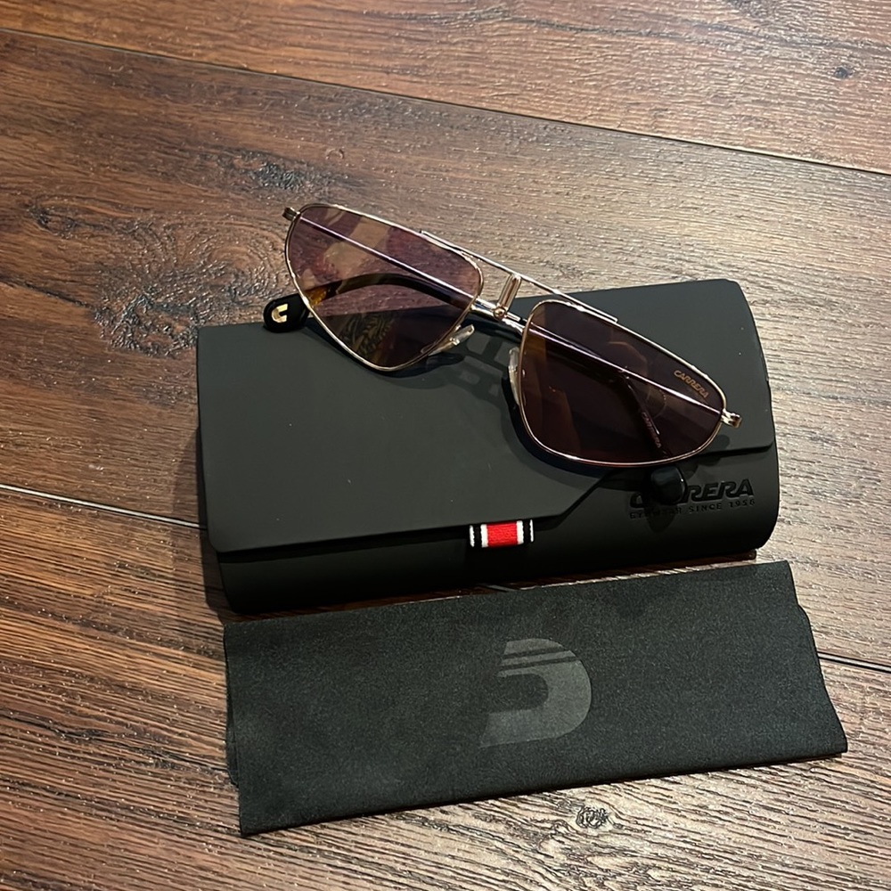 Carrera Sunglasses Pre Owned unique and very stylish with Case & cleaning cloth. - Picture 4 of 8